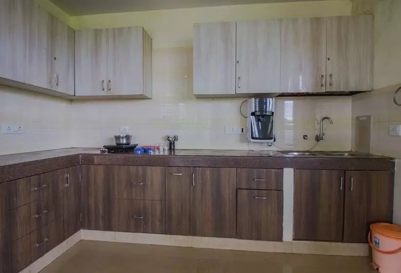 Oyo Home 17191 Luxurious 3bhk