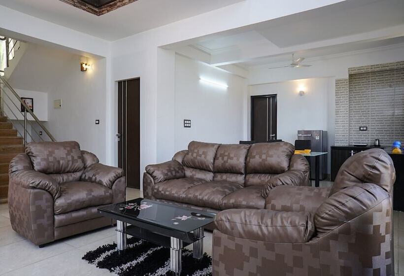 Oyo Home 22738 Gorgeous 4bhk Lonavala