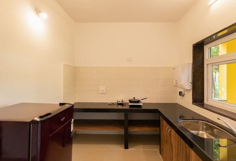 The Yellow By Oyo Rooms