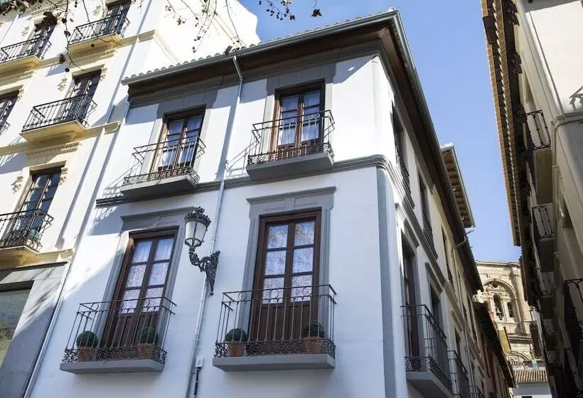 La Casa De La Trinidad Suites