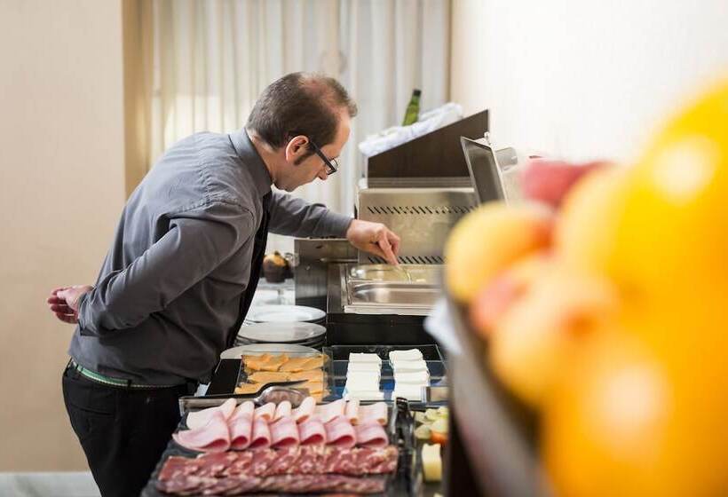 La Casa De La Trinidad Suites