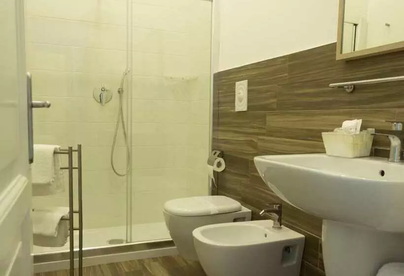 پانسیون Rooms Stazione Centrale
