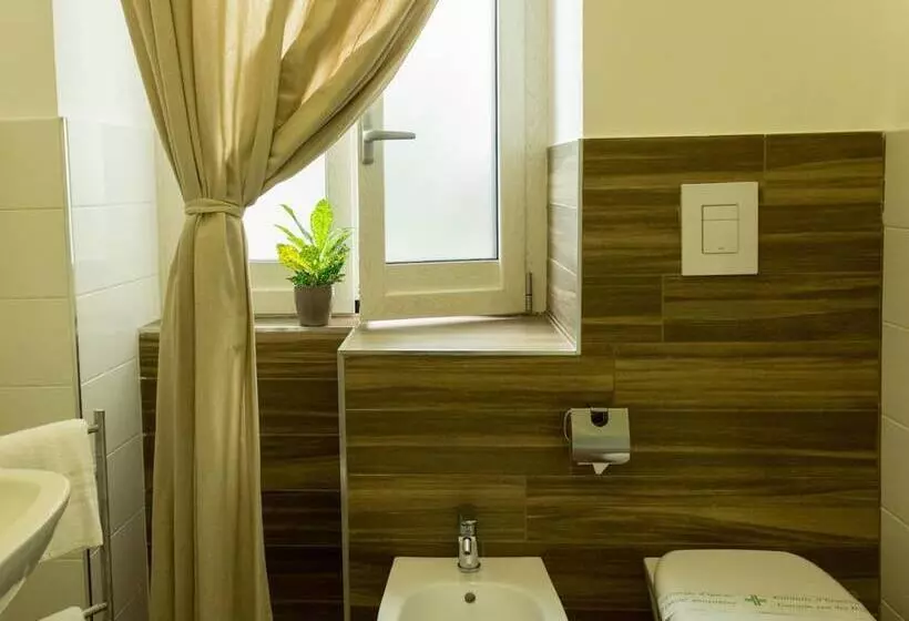 پانسیون Rooms Stazione Centrale