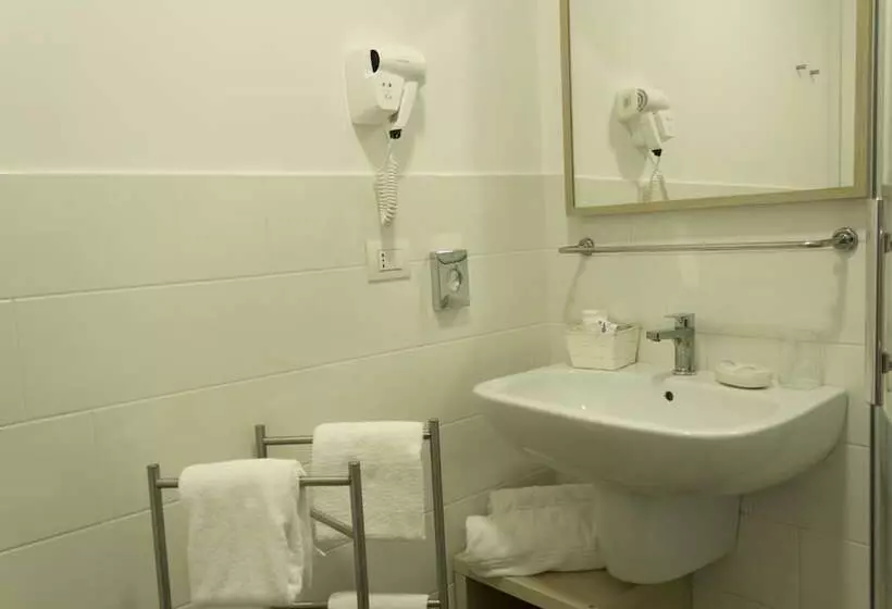 پانسیون Rooms Stazione Centrale
