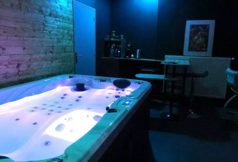 ホテル Diane Luxury