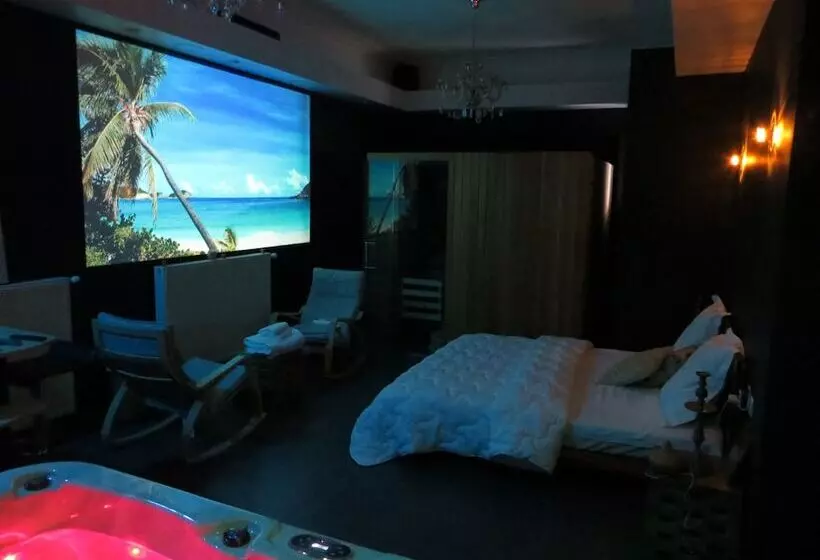 ホテル Diane Luxury