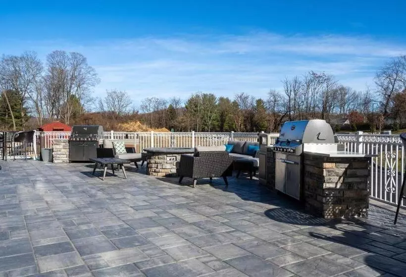 Hotelli Towneplace Suites By Marriott Clinton