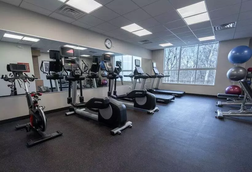 Hotelli Towneplace Suites By Marriott Clinton