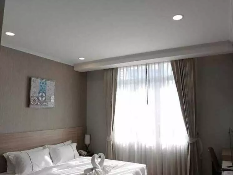One Vientiane Hotel & Restaurant