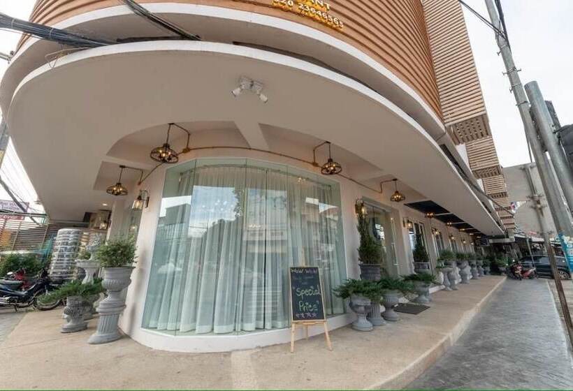 One Vientiane Hotel & Restaurant