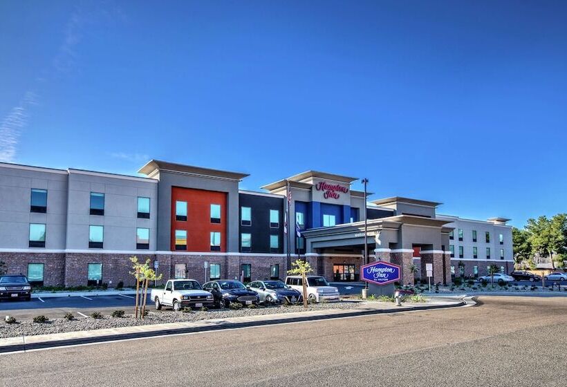 فندق Hampton Inn Fresno Airport