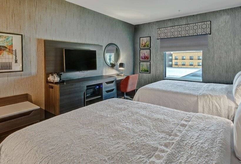 فندق Hampton Inn Fresno Airport