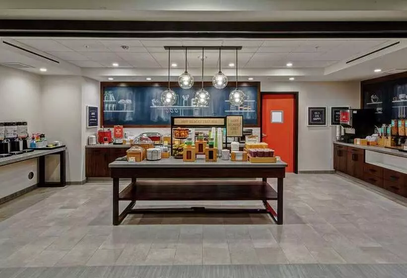 Hotelli Hampton Inn Fresno Airport