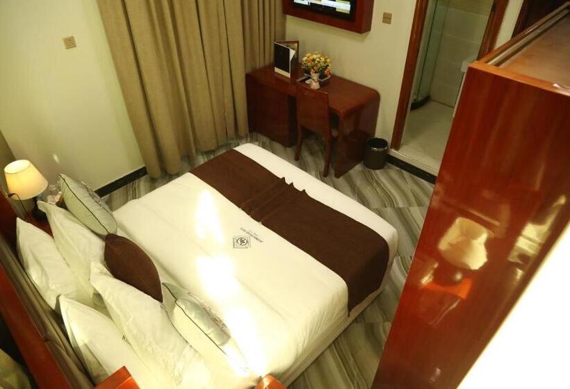 تختخواب و صبحانه Jaromax Palace