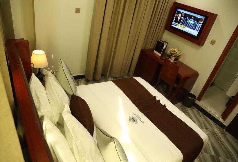 تختخواب و صبحانه Jaromax Palace