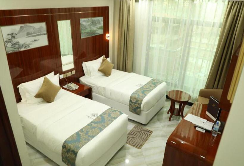 تختخواب و صبحانه Jaromax Palace