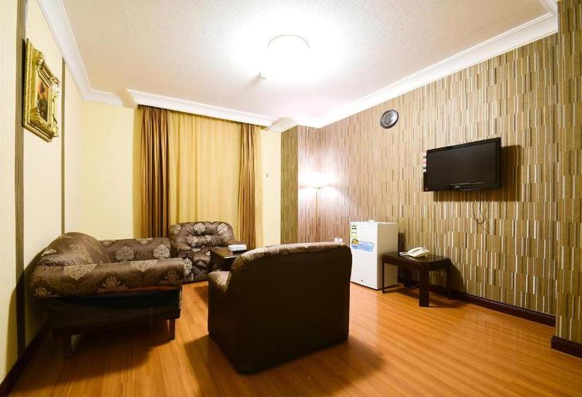 Fotos del hotel Luxurious Al Rawdah Suites:  14