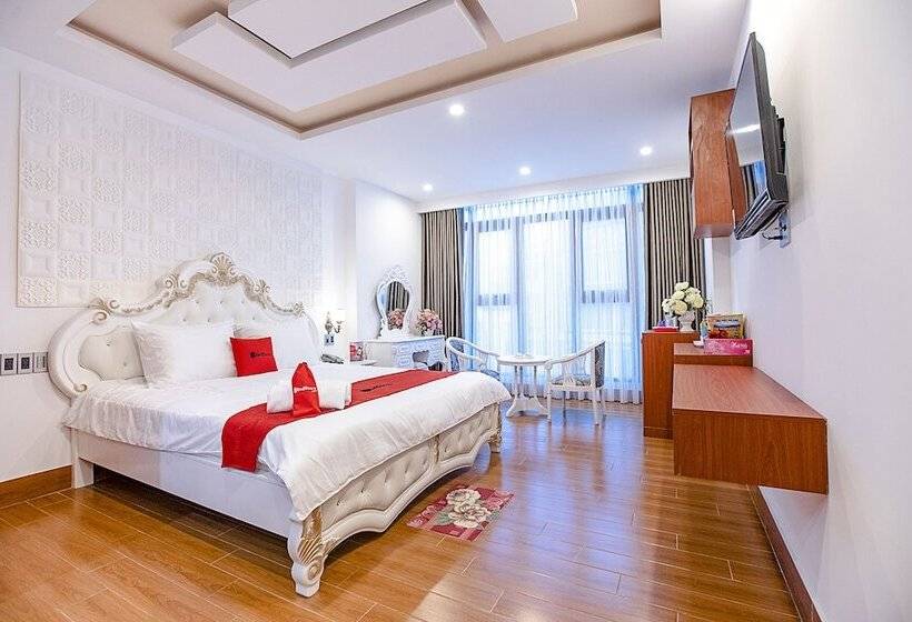 هتل Reddoorz Plus @ Cach Mang Thang 8 Street