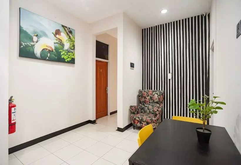 ペンション Mega Stay Near Mall Kelapa Gading