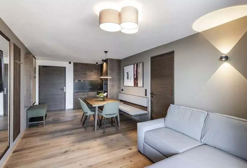 Aparthotel Panorama Living Dolomites