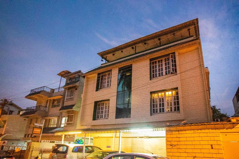 Fotos del hotel Asteria By Treebo:  15