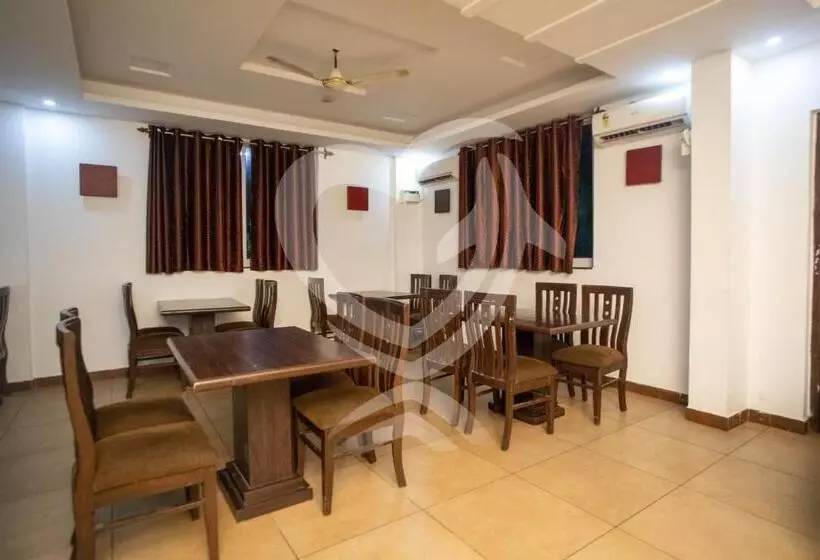 ホテル De Alcazar Calangute