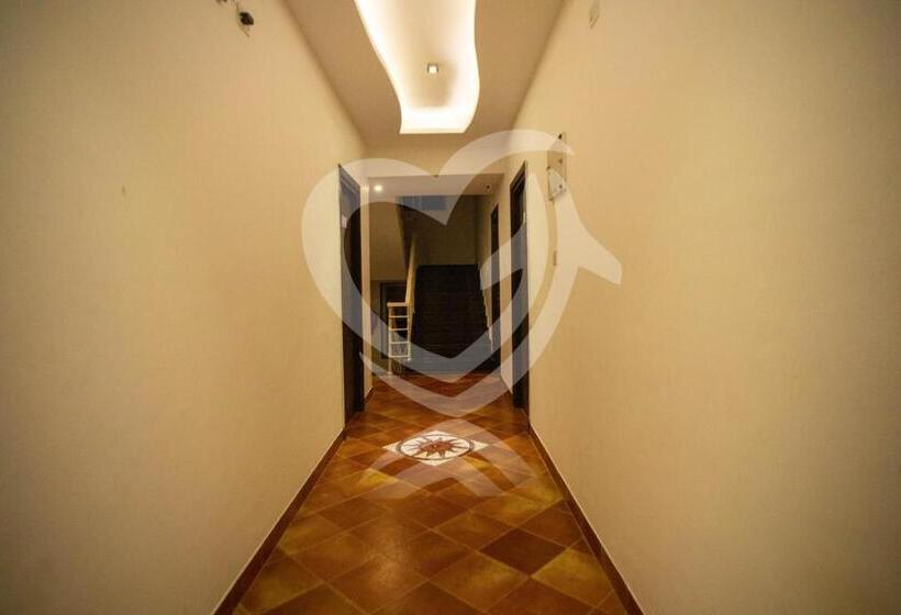 ホテル De Alcazar Calangute