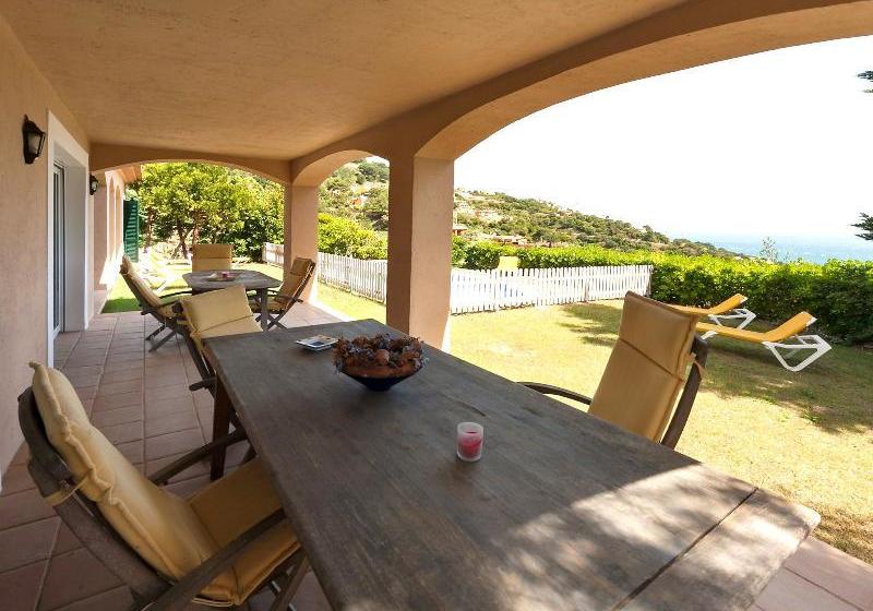 فندق Holiday Home Villa Dubos