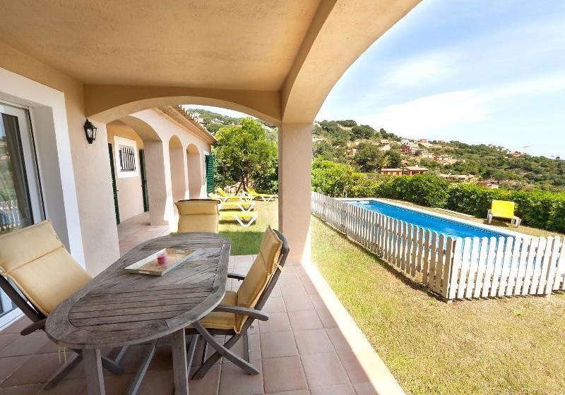 فندق Holiday Home Villa Dubos