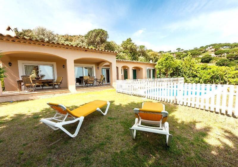 فندق Holiday Home Villa Dubos