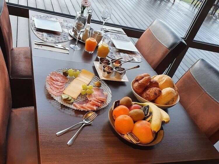 هتل Les 7 Meuses Restaurant & Hébergements Hôteliers Insolites Wellness Gîtes