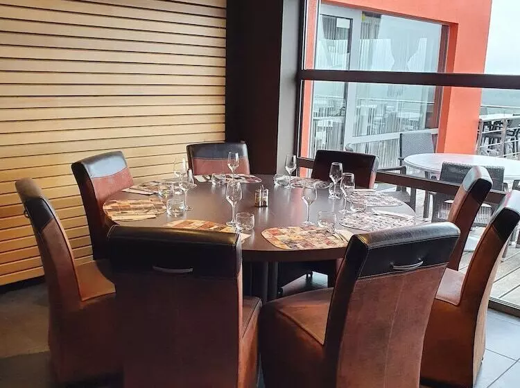 ホテル Les 7 Meuses   Restaurant & Hébergements Hôteliers   Insolites   Wellness   Gîtes