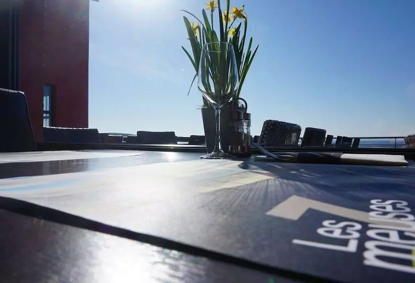 ホテル Les 7 Meuses   Restaurant & Hébergements Hôteliers   Insolites   Wellness   Gîtes