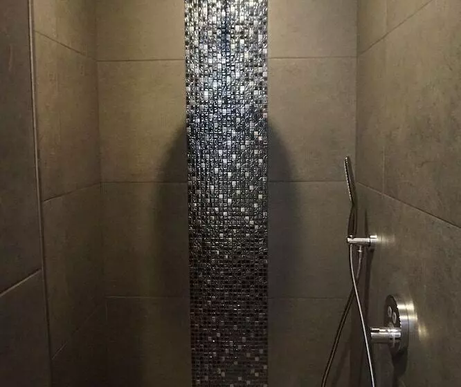 ホテル Les 7 Meuses   Restaurant & Hébergements Hôteliers   Insolites   Wellness   Gîtes