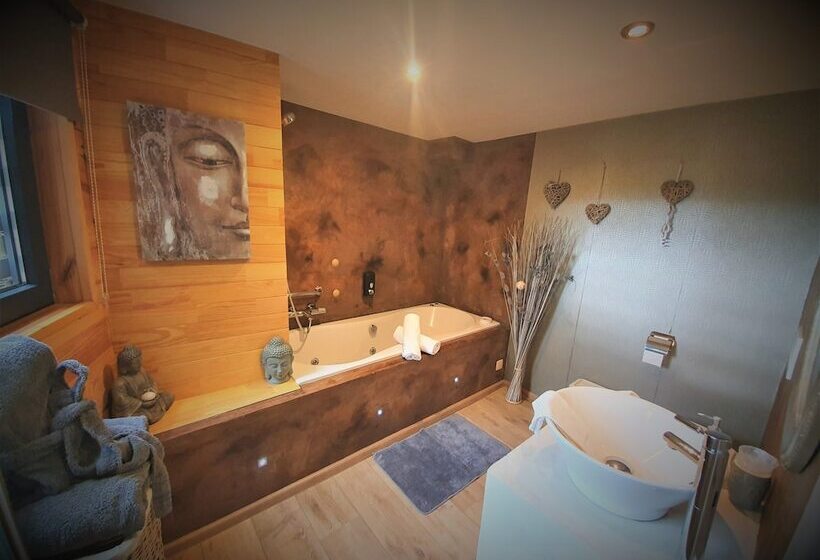 هتل Les 7 Meuses Restaurant & Hébergements Hôteliers Insolites Wellness Gîtes