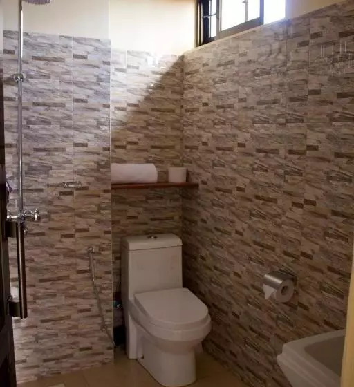 هتل Lilac Elevate Inn