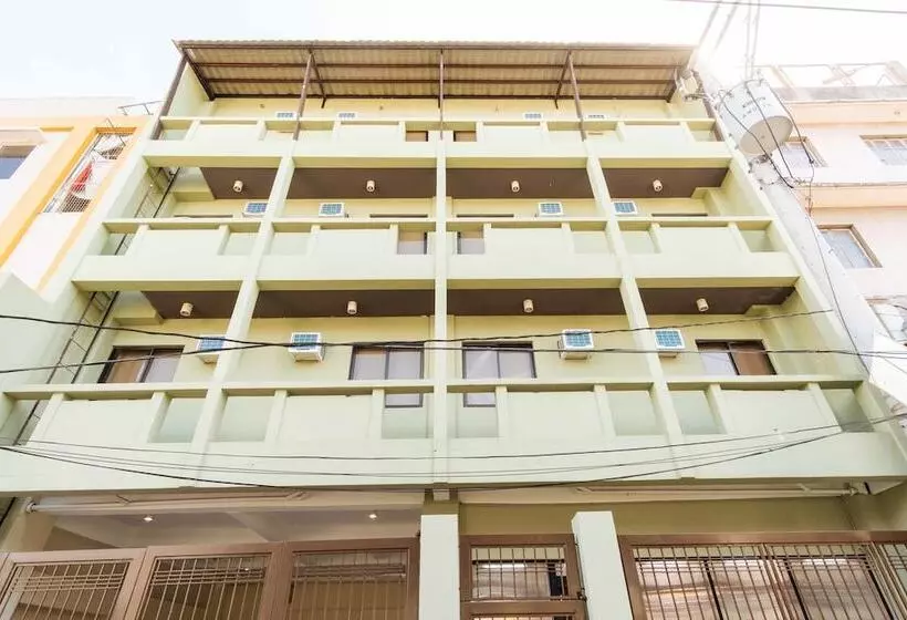 ホテル Reddoorz Plus Near Osmena Highway 2