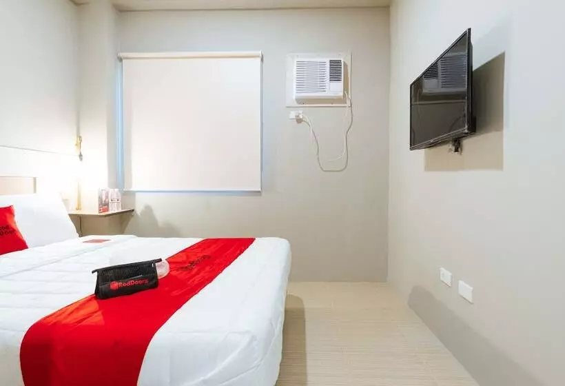 ホテル Reddoorz Plus Near Osmena Highway 2