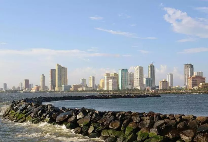 ホテル Reddoorz Plus Near Osmena Highway 2