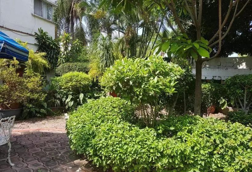 هتل Villa Lourdes