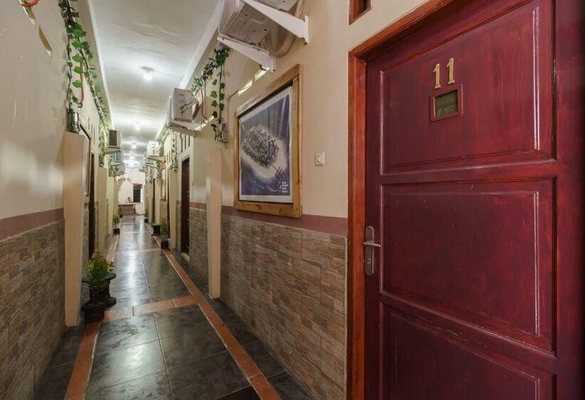 Pensjonat Koolkost Syariah Near Stasiun Poris Tangerang