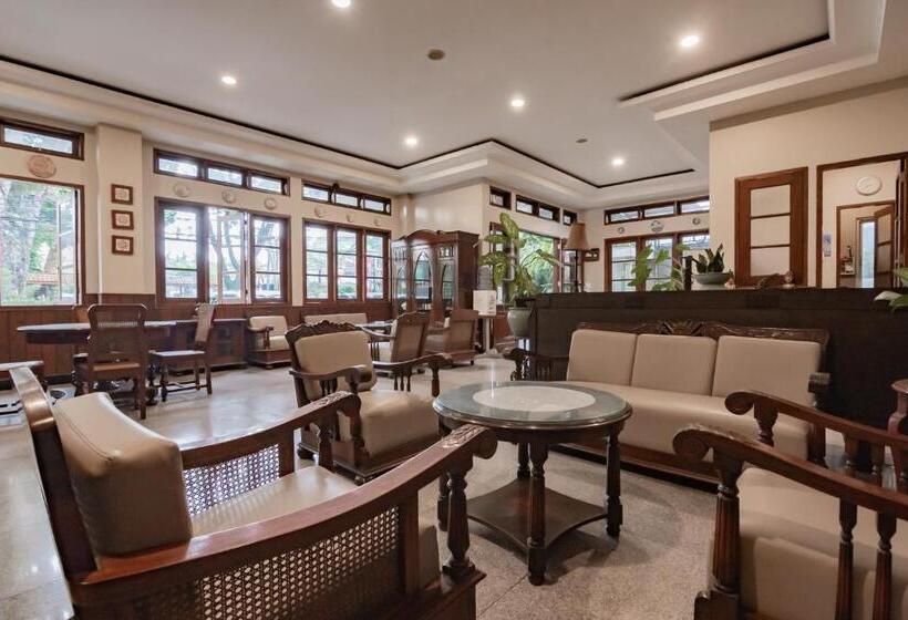 פנסיון Reddoorz Near Simpang Dago 2