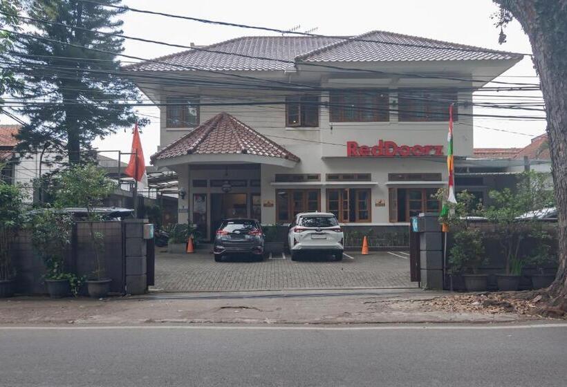 פנסיון Reddoorz Near Simpang Dago 2