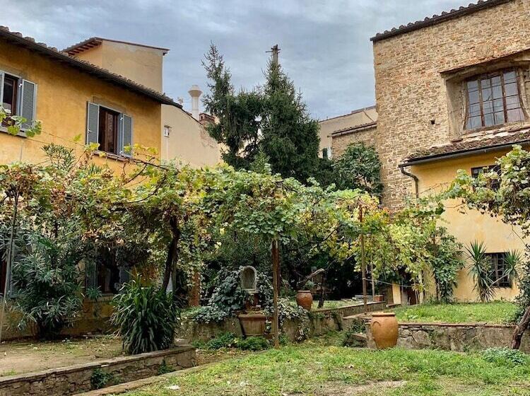 New Generation Hostel Tirana Center