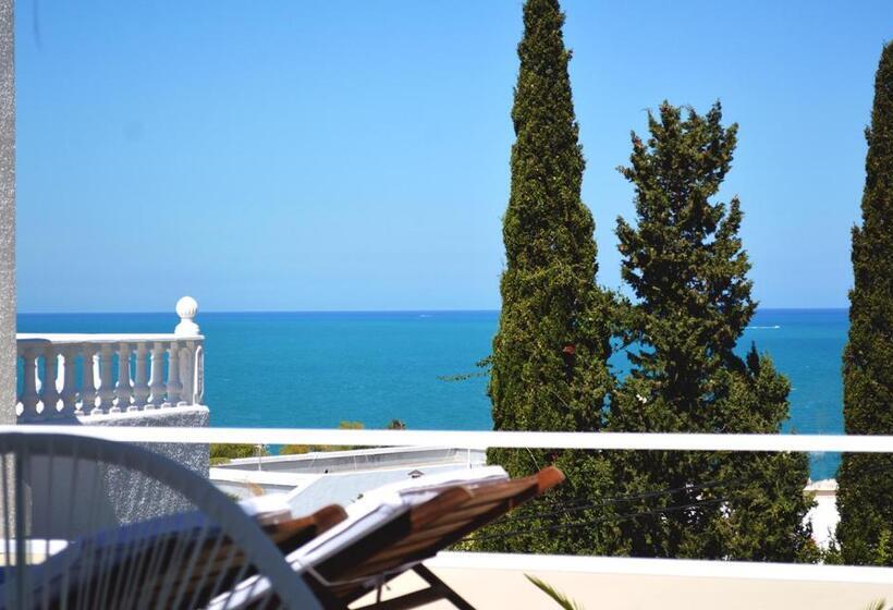 פנסיון Villa Edo