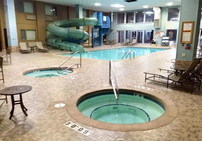 호텔 Badlands Inn & Suites