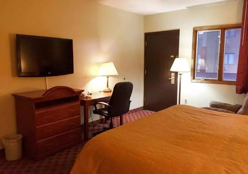 호텔 Badlands Inn & Suites