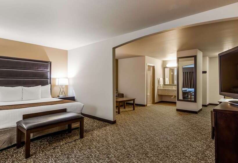 ホテル Best Western Oak Meadows Inn