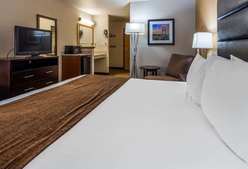 ホテル Best Western Oak Meadows Inn