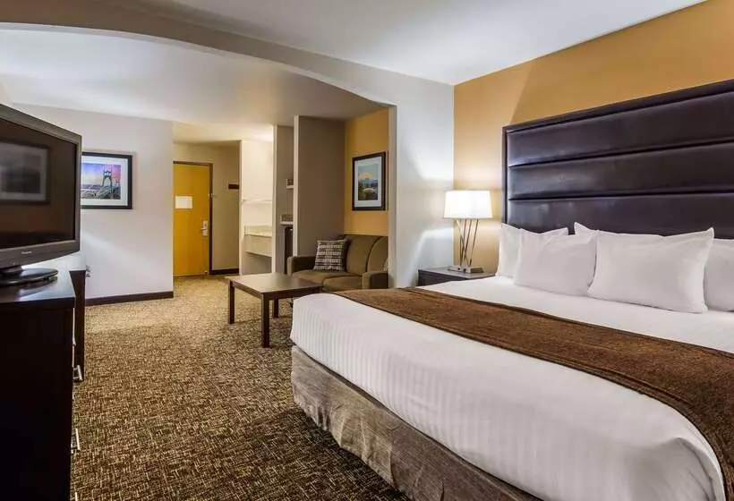 فندق Best Western Oak Meadows Inn